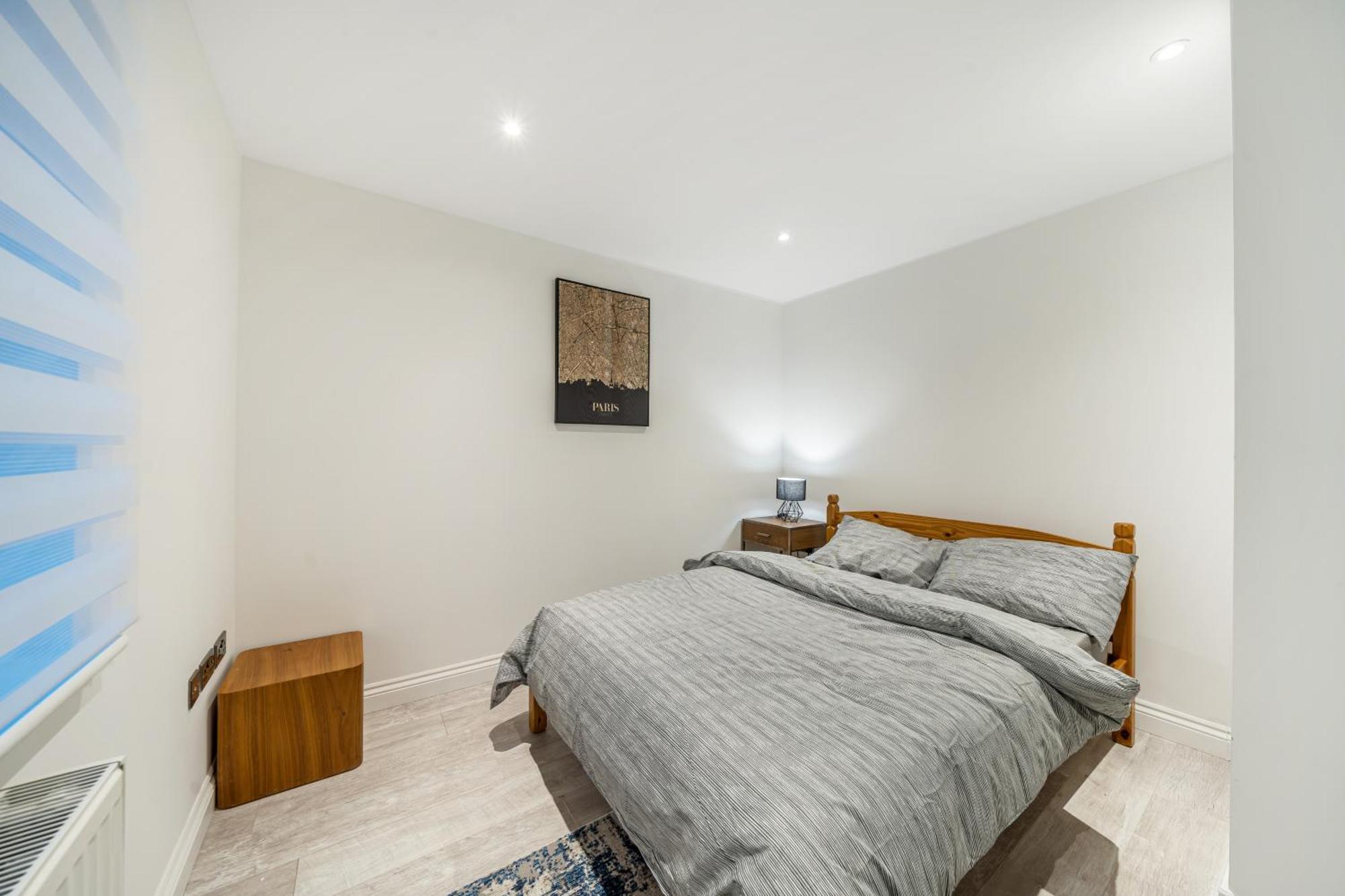 Two Bed Home In The Heart Of Egham Exterior foto